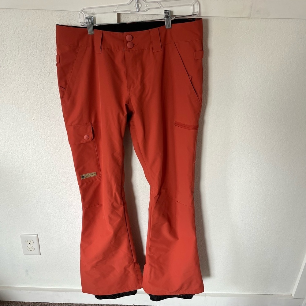 DC Women's Large 10K Ski/Snowboard Pants
